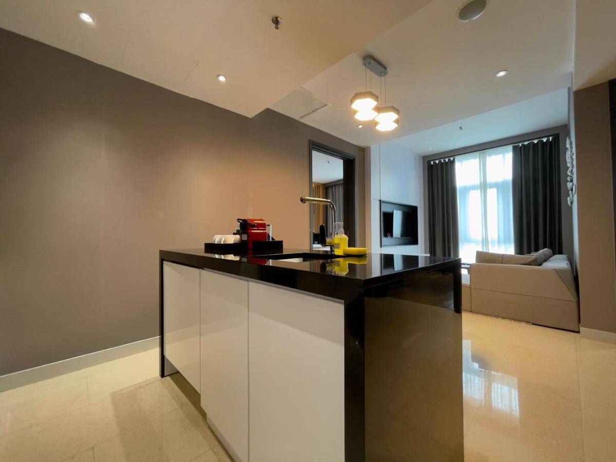 Fraser Place Puteri Harbour Nusajaya  Exteriör bild A kitchen island in a condominium