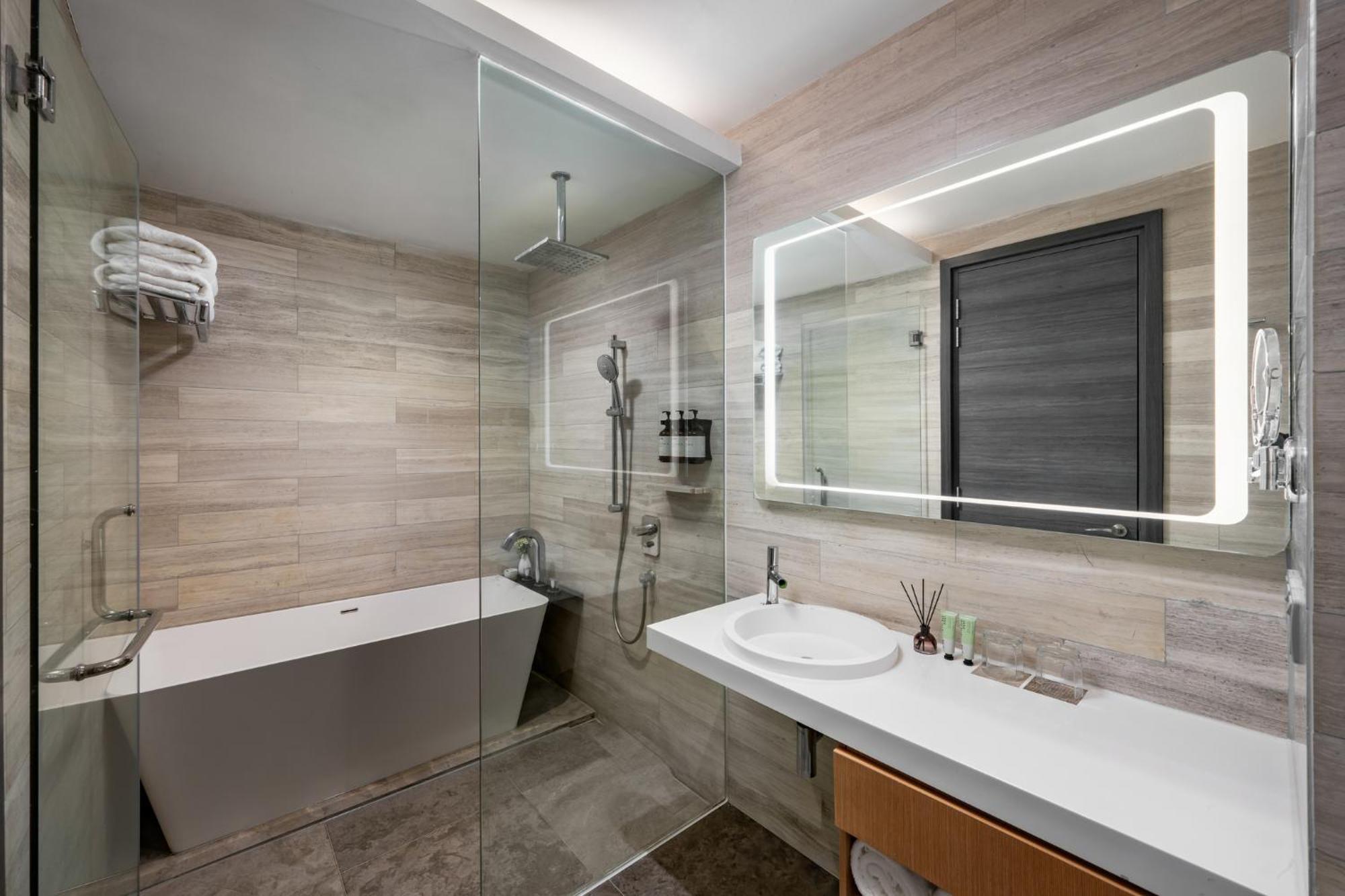 Fraser Place Puteri Harbour Nusajaya  Exteriör bild Bathroom