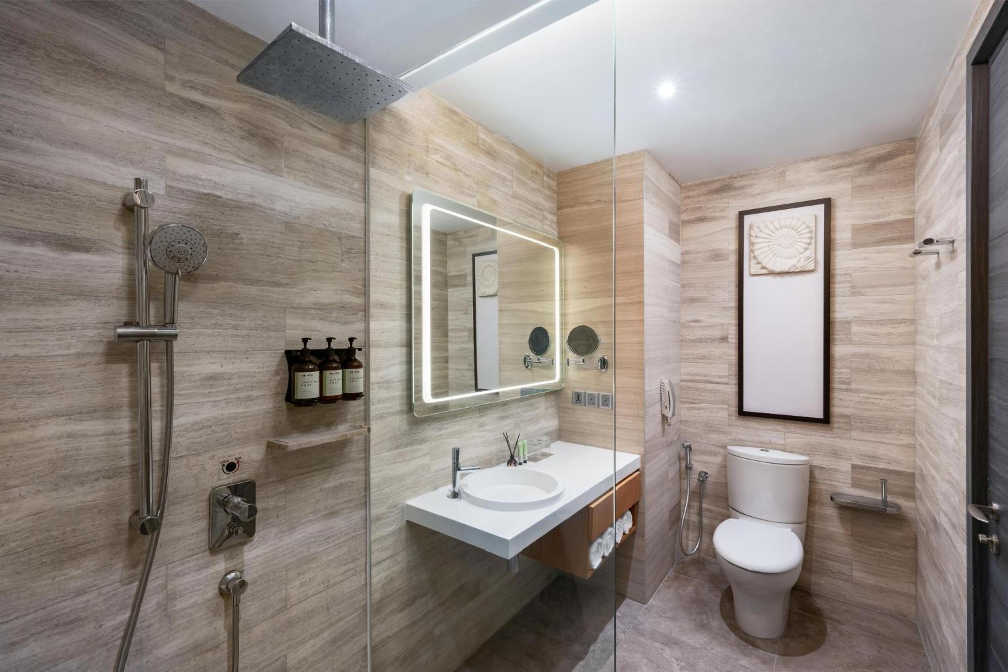 Fraser Place Puteri Harbour Nusajaya  Exteriör bild Bathroom