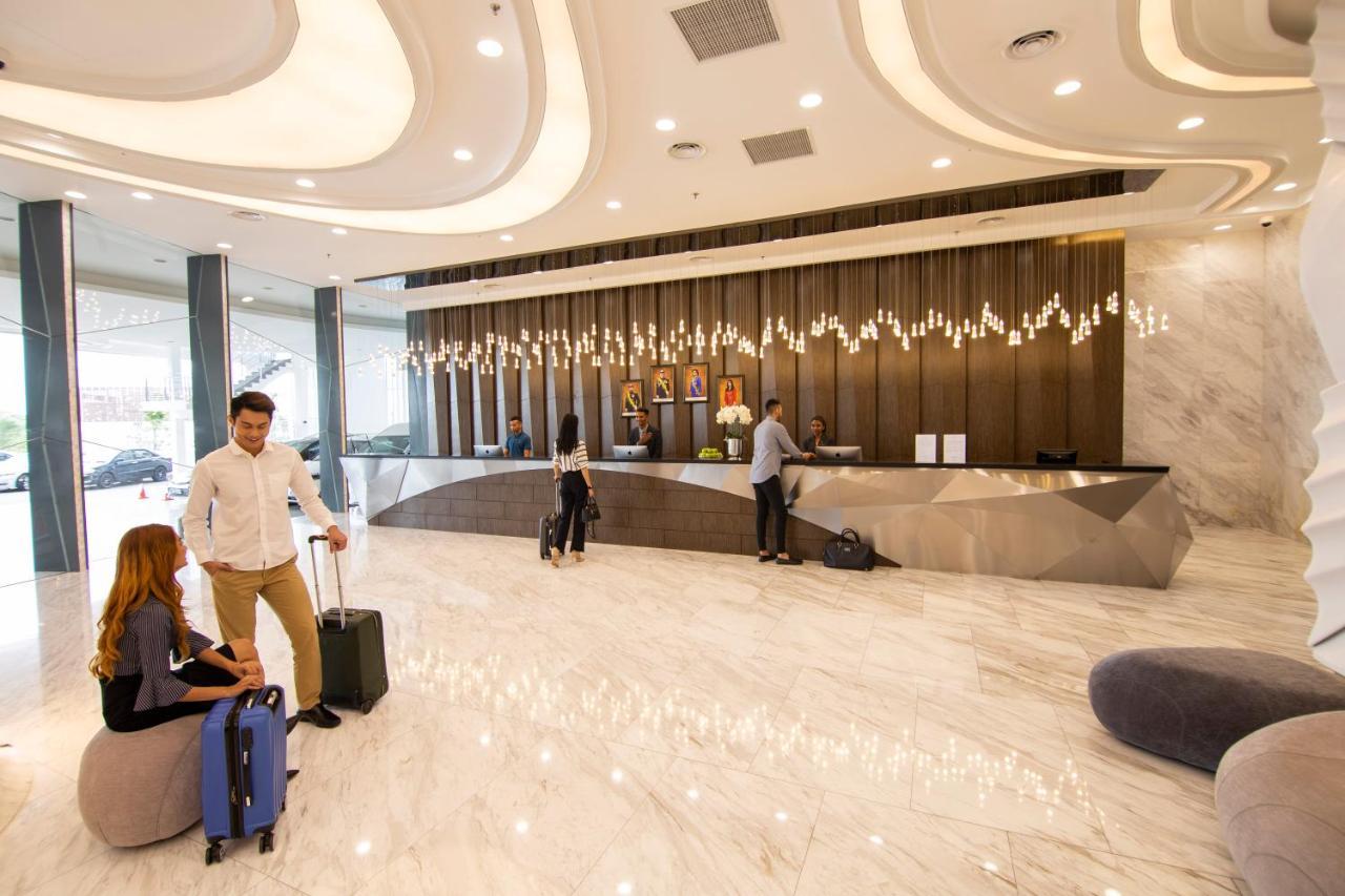 Fraser Place Puteri Harbour Nusajaya  Exteriör bild Lobby